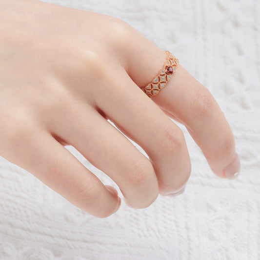 Pomegranate Light Luxury Wide Ring